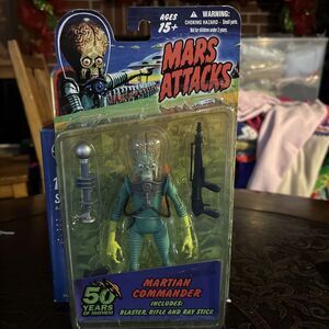 Mars Attacks Martian Commander Figure 50 Years Edition Mezco MOC 2012